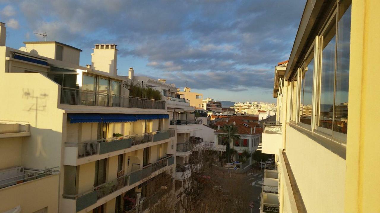 Le De Gaulle Apartment อองทีบส์ ภายนอก รูปภาพ